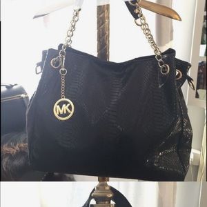 SALE!! Michael Kors Leather Purse Bag 😍🙌🏼